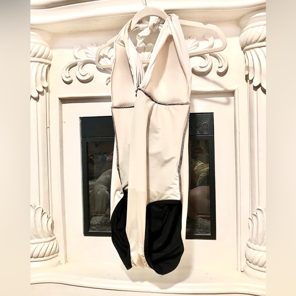 Victoria’s Secret Ruched Marilyn Monroe style Halter Top Deep Plunge Swimsuit XL - Picture 6 of 16